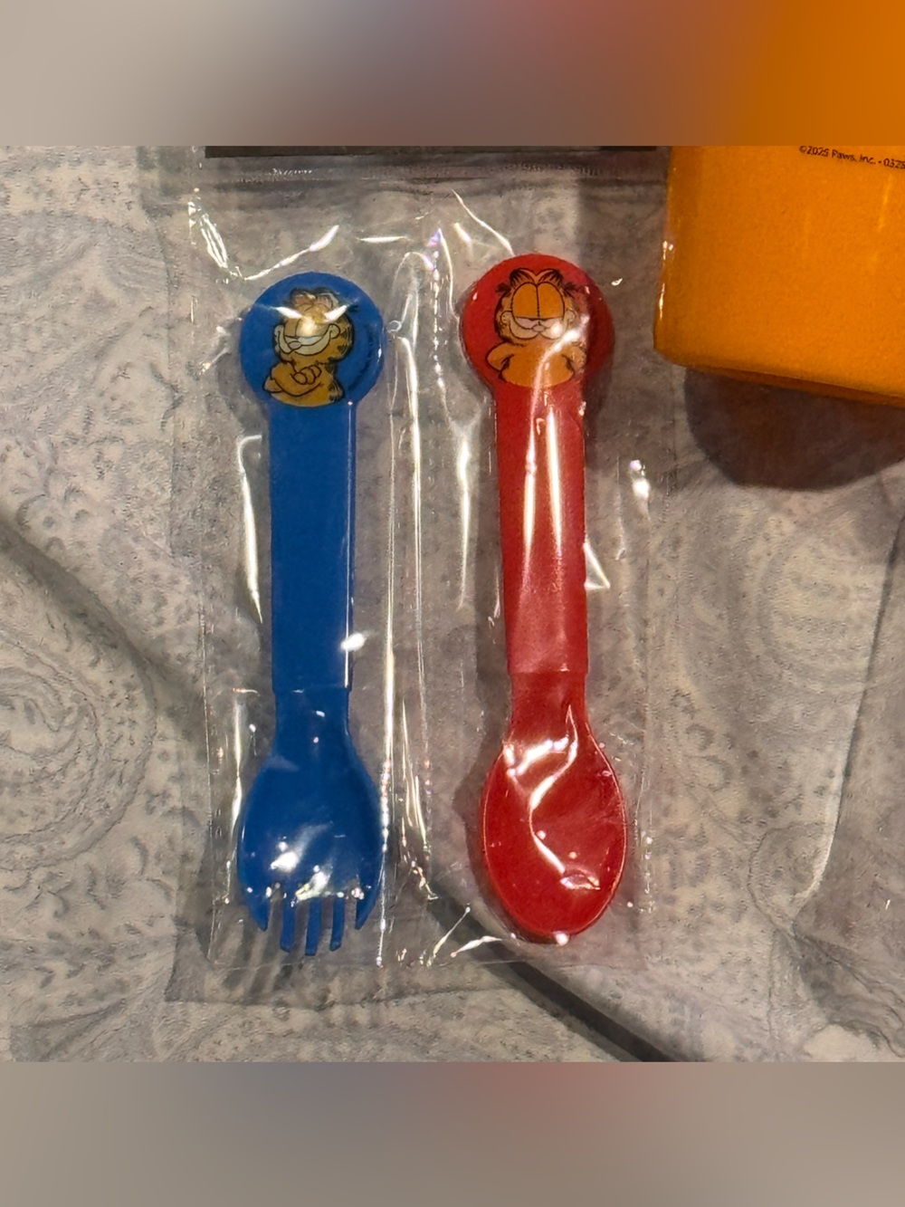 Garfield Kids Fun Tableware Set - Picture 7 of 9